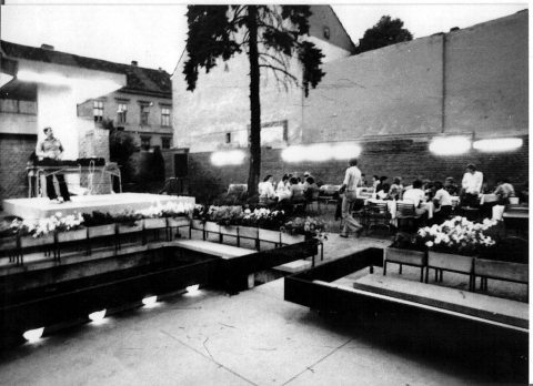 1973-Kerthelyiség (Facebook: Régi Pécs)