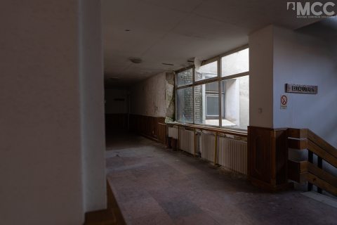 Méltatlan állapotok